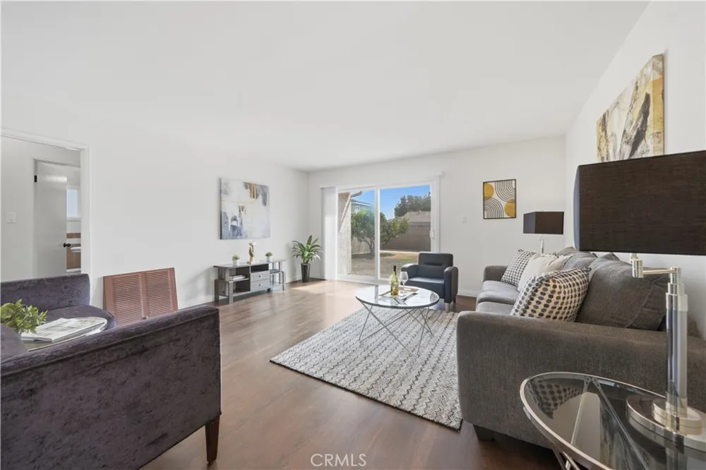 4646 Deeboyar Avenue Lakewood, CA 90712