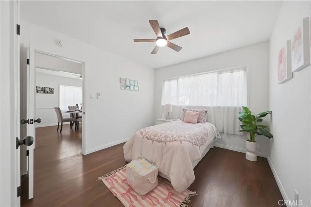 4646 Deeboyar Avenue Lakewood, CA 90712