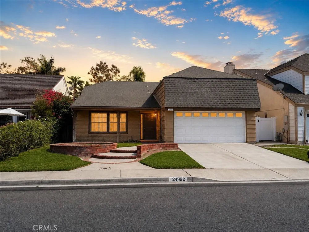 24992 Carol Lane Laguna Hills, CA 92653