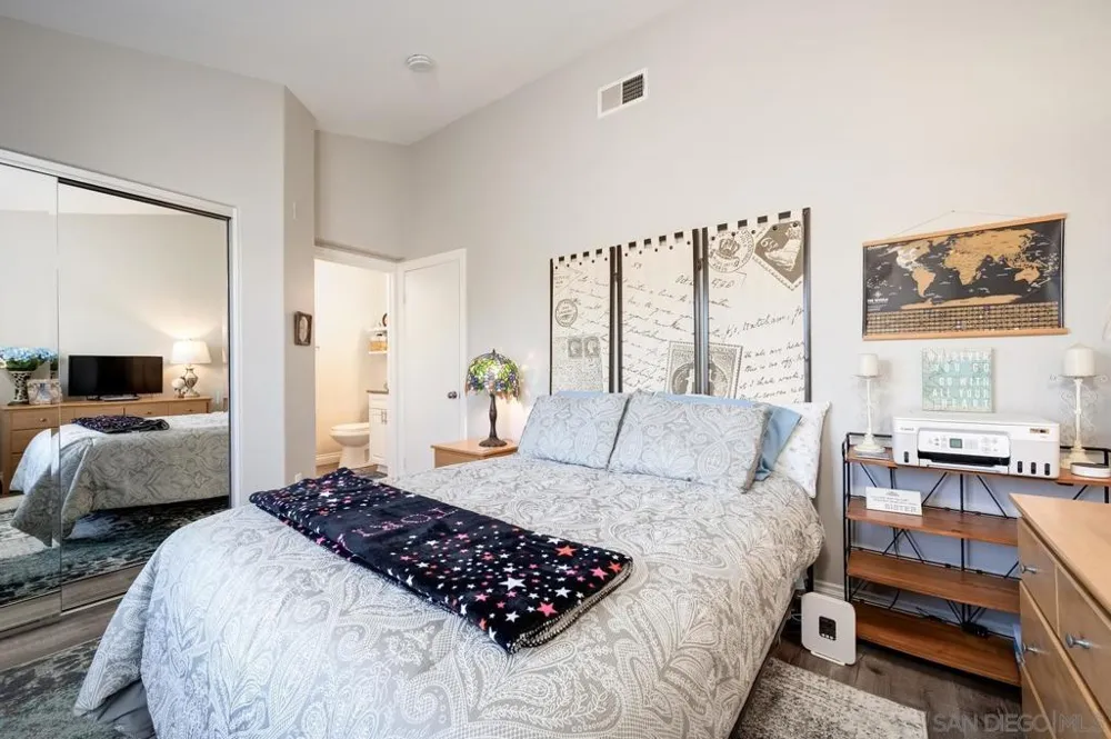 10260 Wateridge Circle #219 San Diego, CA 92121