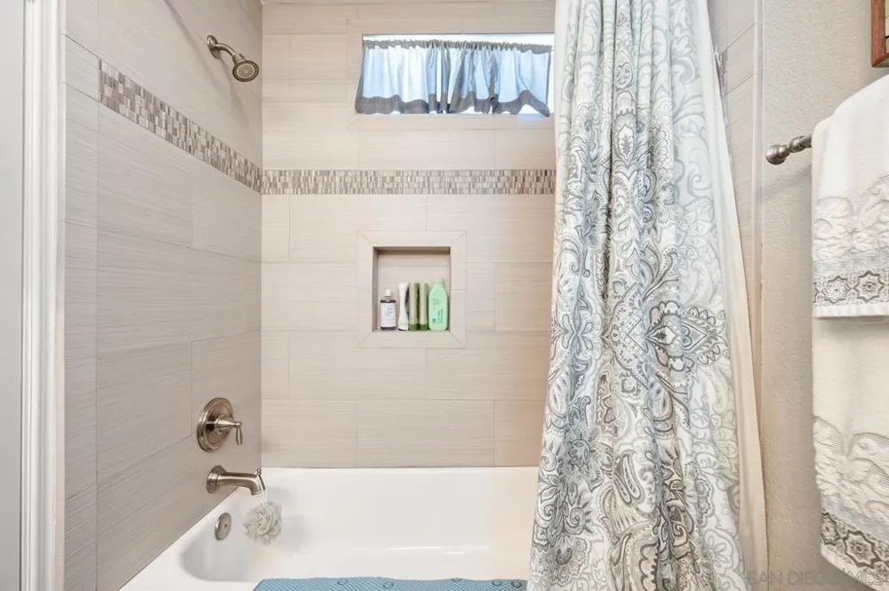 10260 Wateridge Circle #219 San Diego, CA 92121