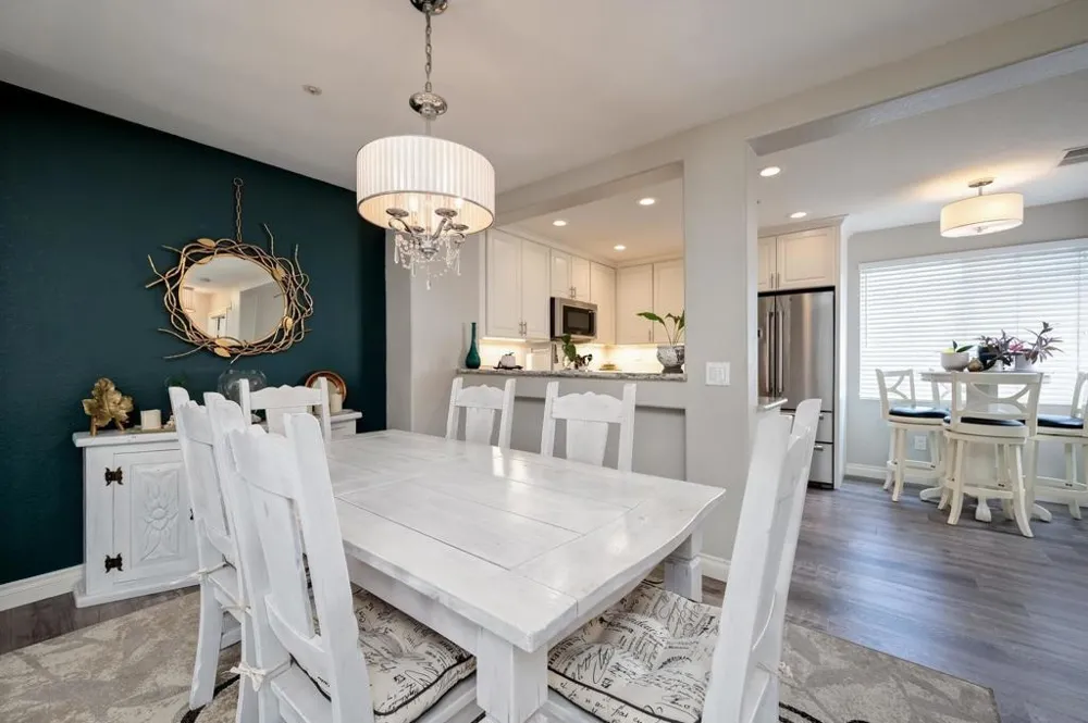 10260 Wateridge Circle #219 San Diego, CA 92121