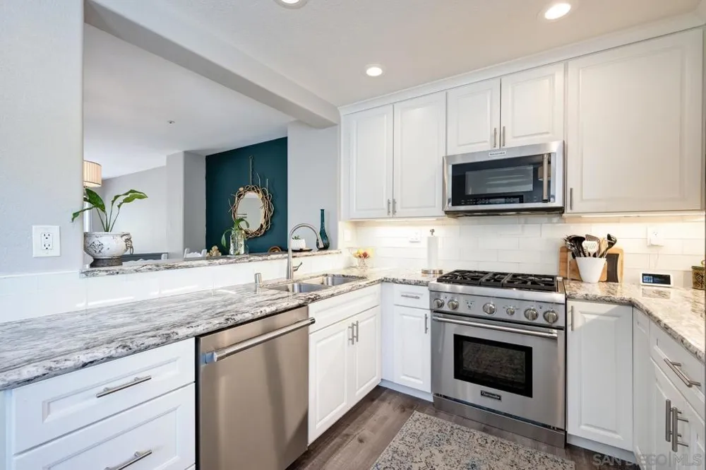 10260 Wateridge Circle #219 San Diego, CA 92121