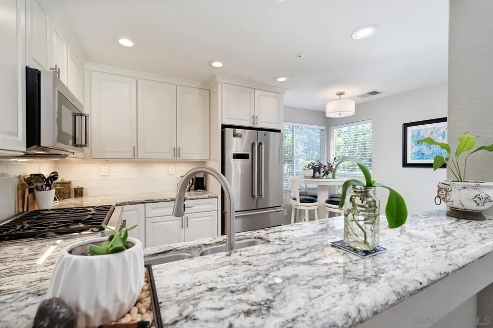 10260 Wateridge Circle #219 San Diego, CA 92121