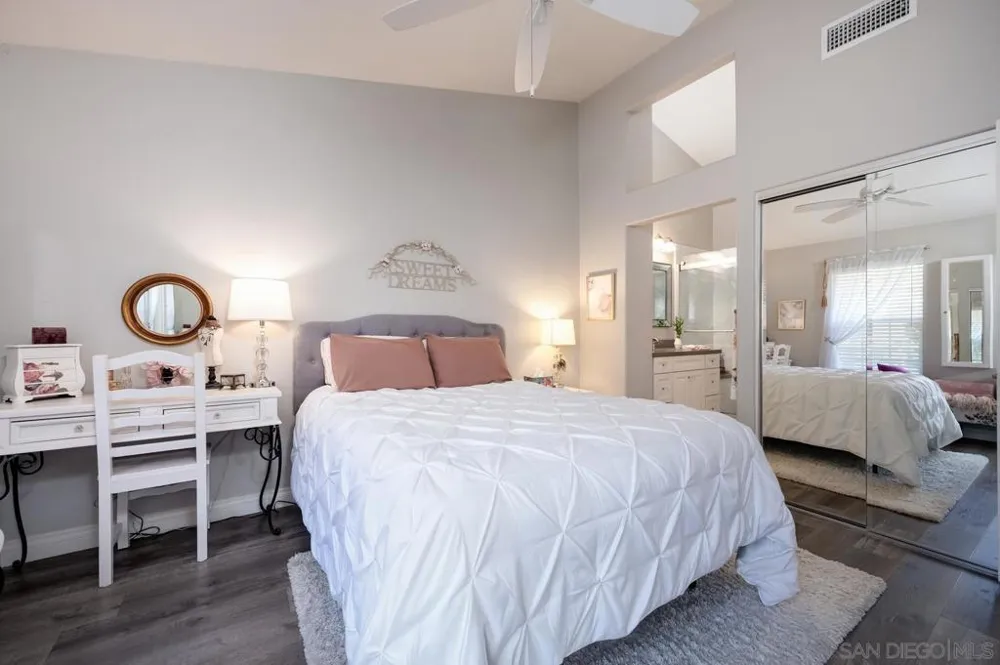 10260 Wateridge Circle #219 San Diego, CA 92121