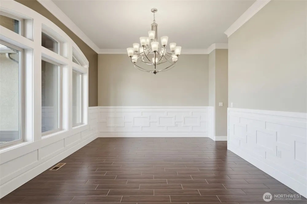 2303 W 49TH AVENUE Kennewick, WA 99337