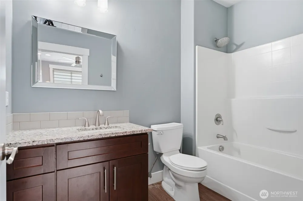 2303 W 49TH AVENUE Kennewick, WA 99337