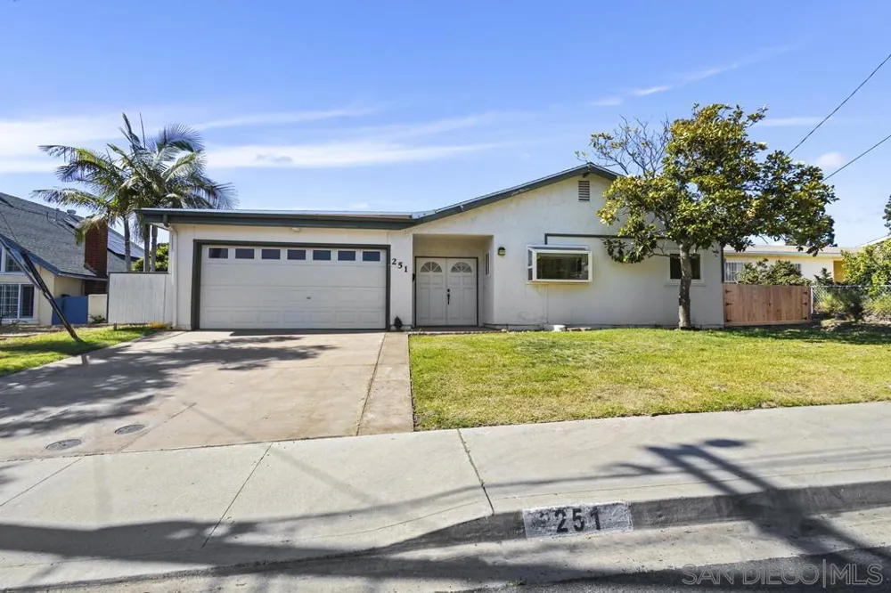 251 Sandstone Chula Vista, CA 91911