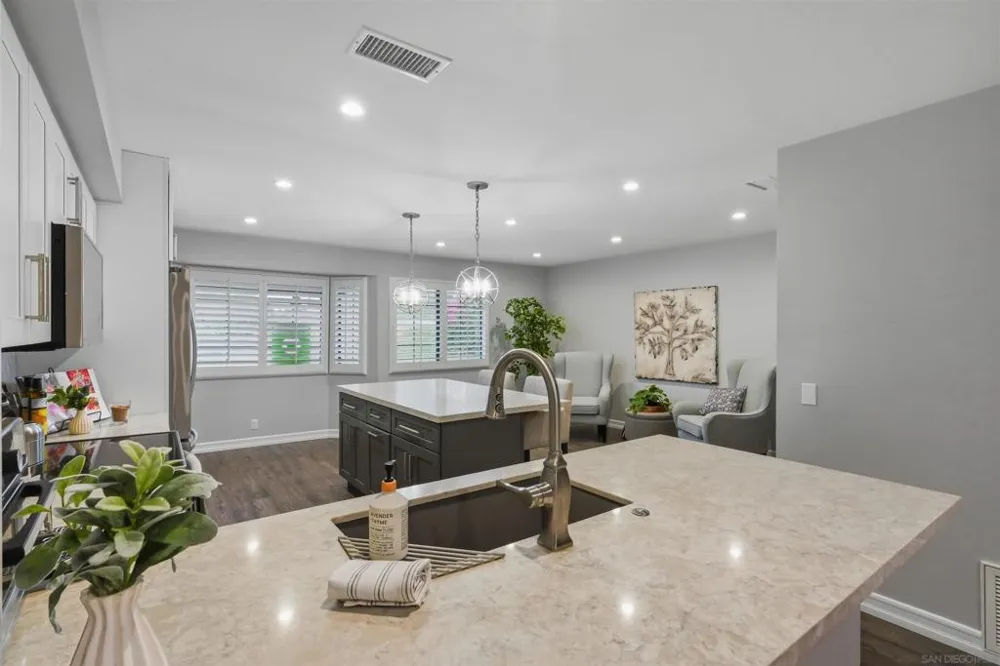 7982 Mission Vista San Diego, CA 92120