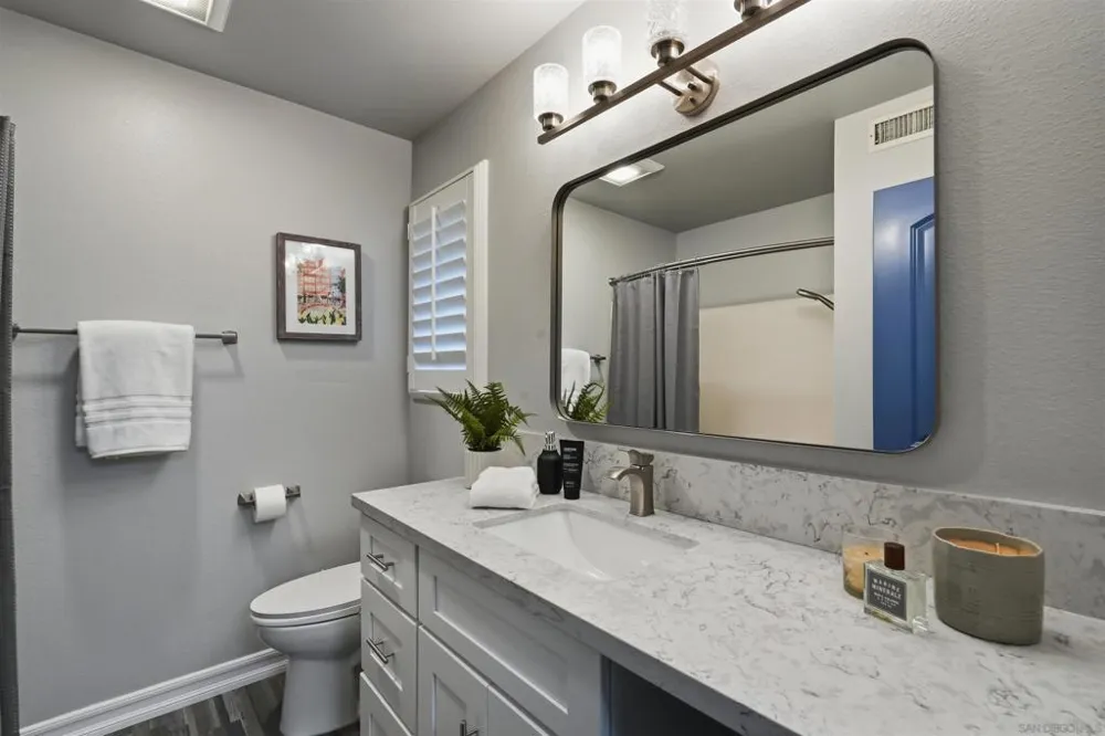 7982 Mission Vista San Diego, CA 92120