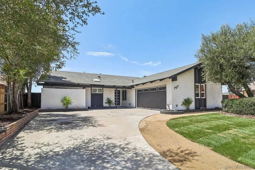 767 Jonathon Place Escondido, CA 92027