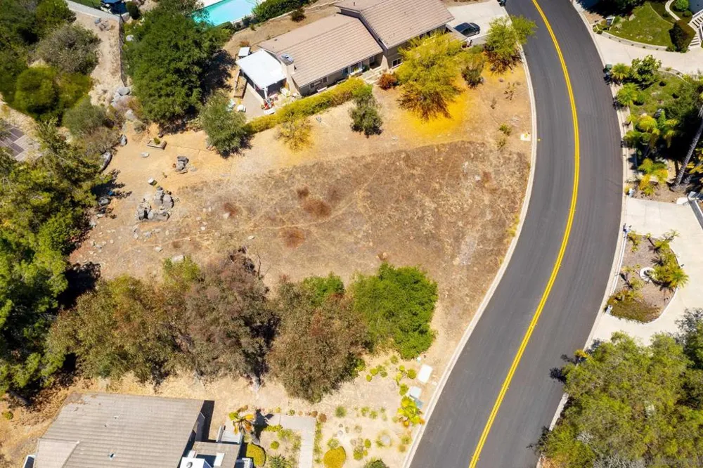 10021 Sage Hill Way Escondido, CA 92026