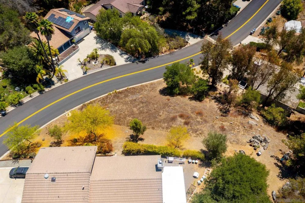 10021 Sage Hill Way Escondido, CA 92026