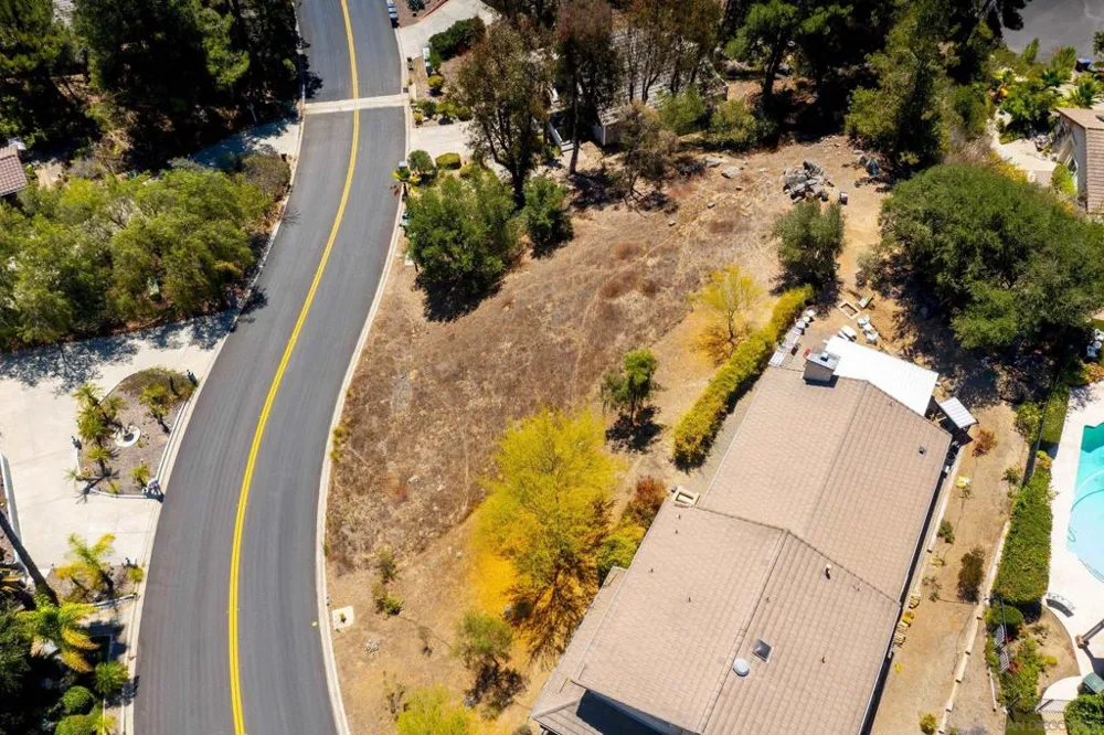 10021 Sage Hill Way Escondido, CA 92026