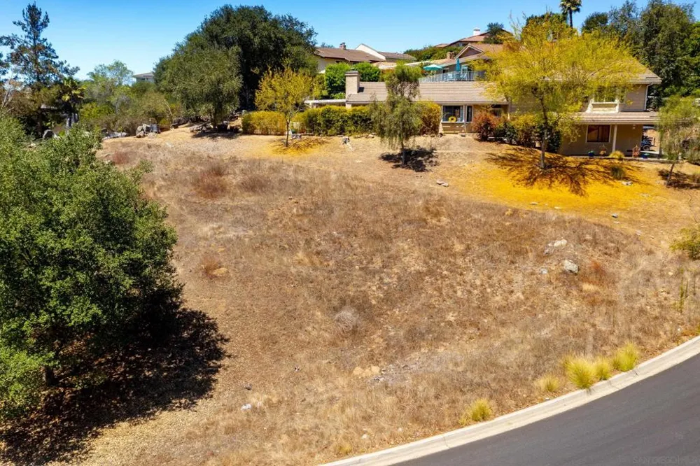 10021 Sage Hill Way Escondido, CA 92026