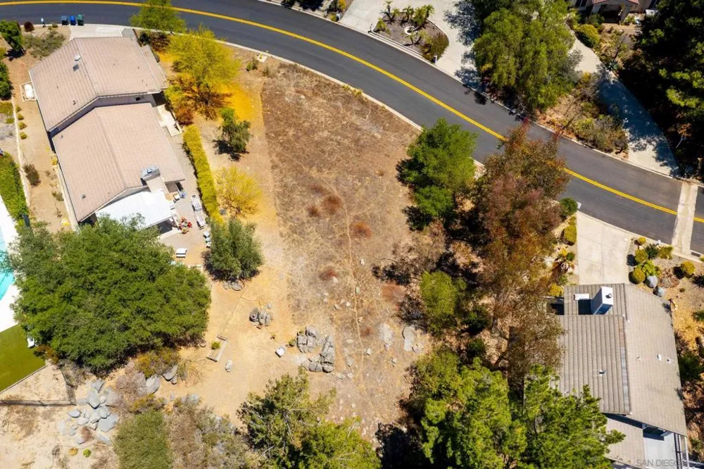 10021 Sage Hill Way Escondido, CA 92026