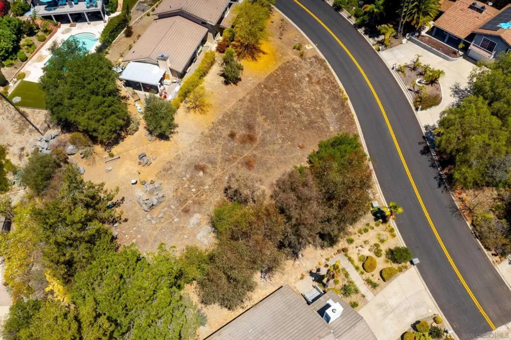 10021 Sage Hill Way Escondido, CA 92026