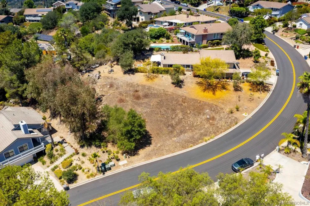 10021 Sage Hill Way Escondido, CA 92026