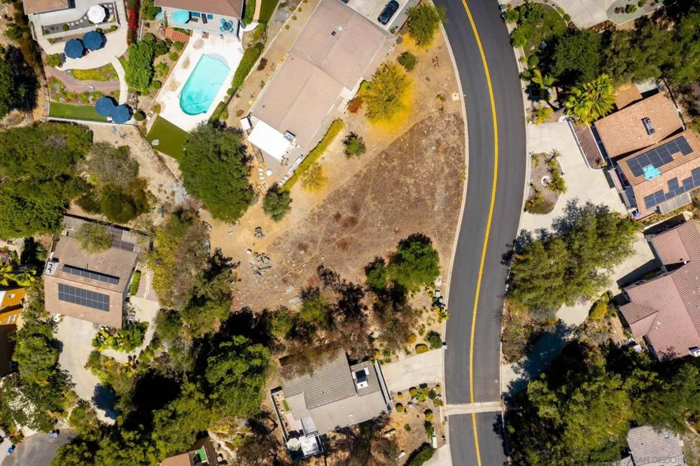 10021 Sage Hill Way Escondido, CA 92026