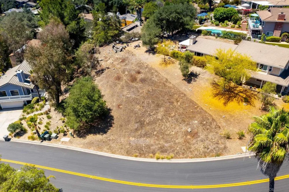 10021 Sage Hill Way Escondido, CA 92026