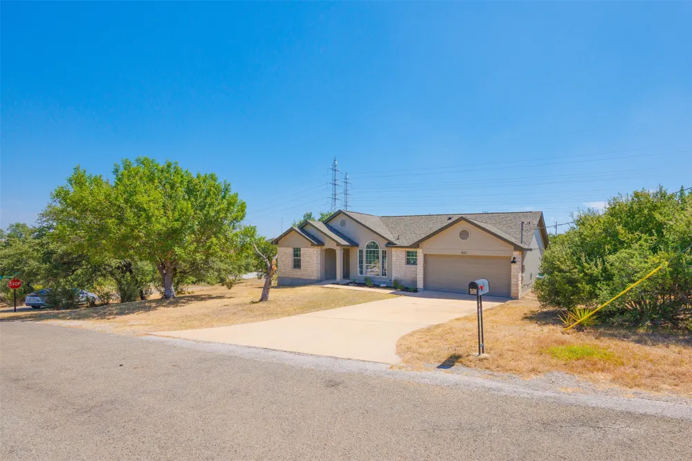 501 Royal Court Cottonwood Shores, TX 78657
