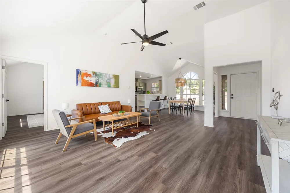 501 Royal Court Cottonwood Shores, TX 78657