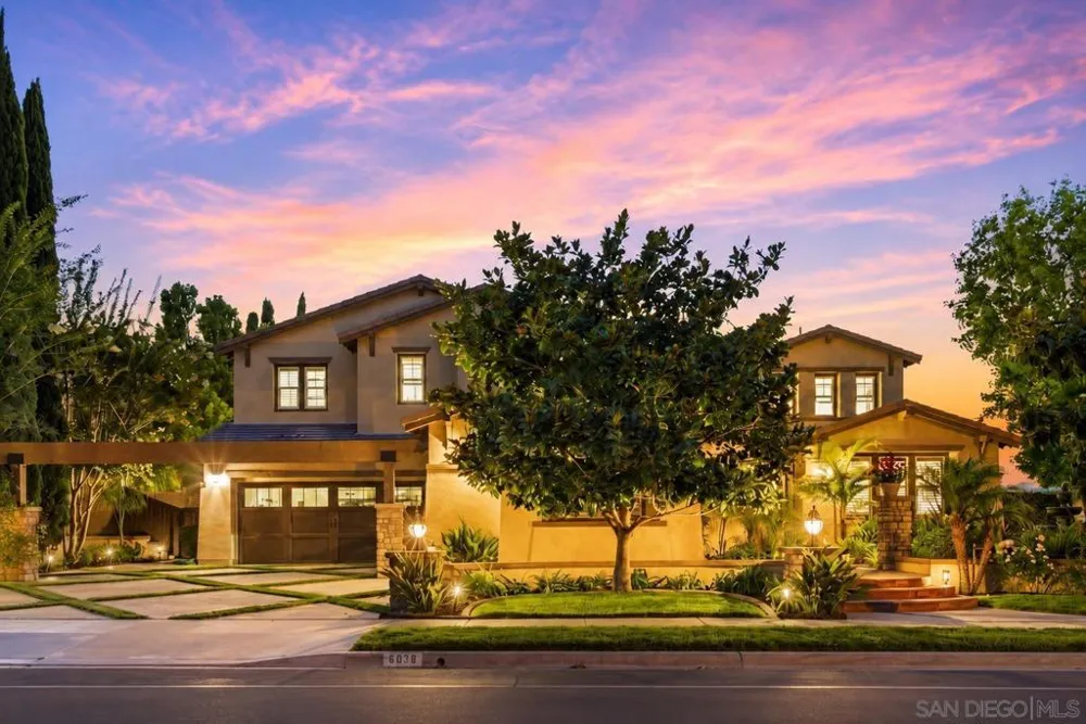 6839 Helenite Place Carlsbad, CA 92009