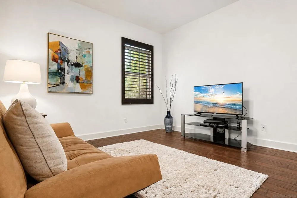 6839 Helenite Place Carlsbad, CA 92009
