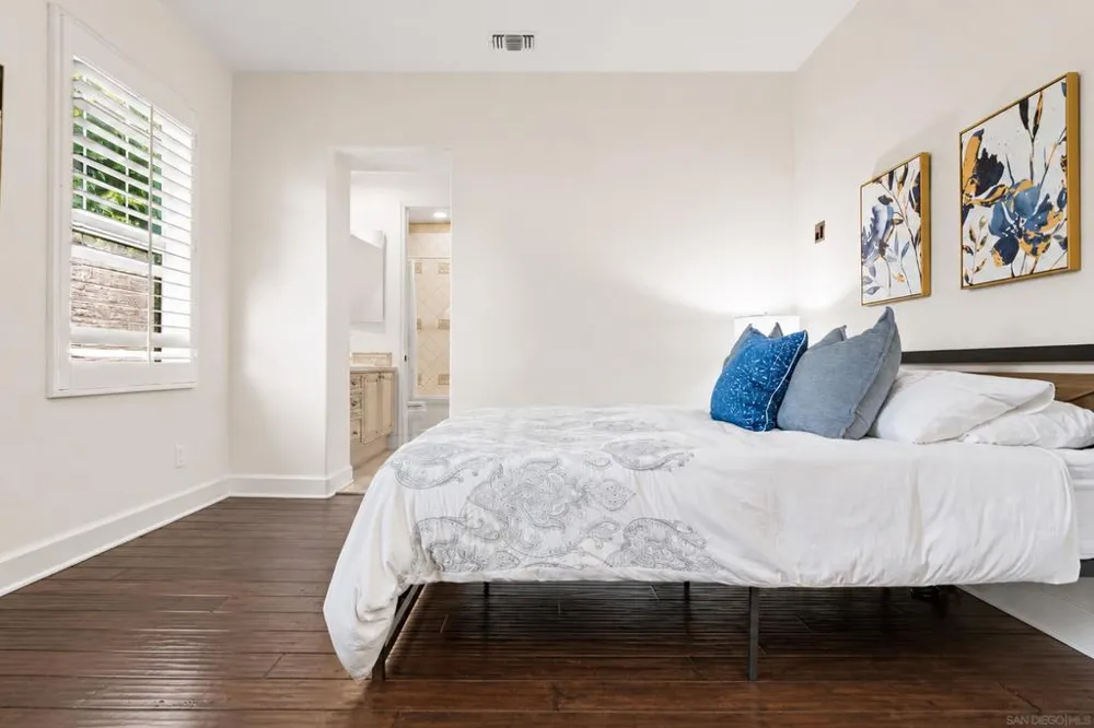 6839 Helenite Place Carlsbad, CA 92009