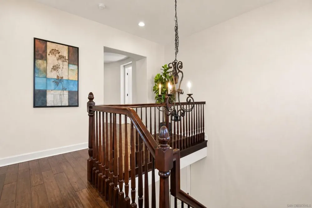 6839 Helenite Place Carlsbad, CA 92009