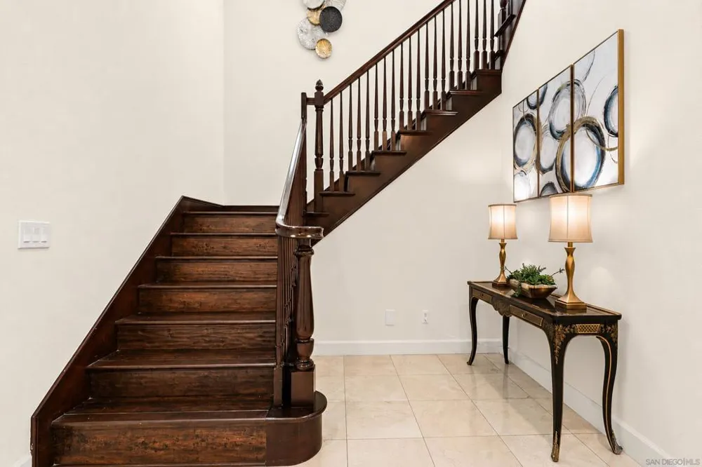 6839 Helenite Place Carlsbad, CA 92009