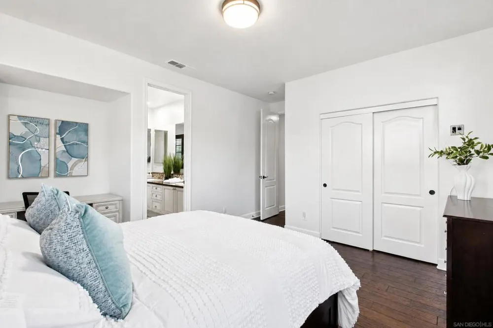 6839 Helenite Place Carlsbad, CA 92009
