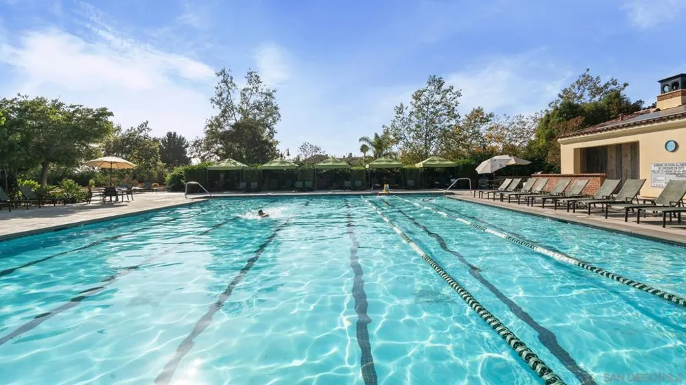 6839 Helenite Place Carlsbad, CA 92009