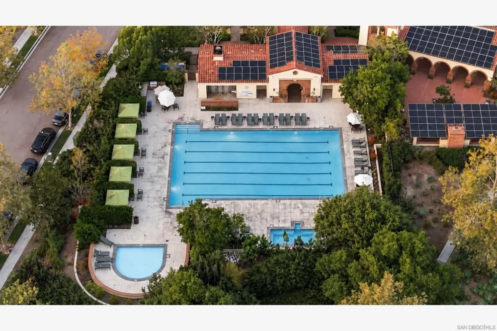 6839 Helenite Place Carlsbad, CA 92009