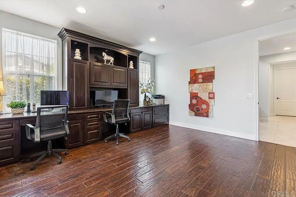 6839 Helenite Place Carlsbad, CA 92009