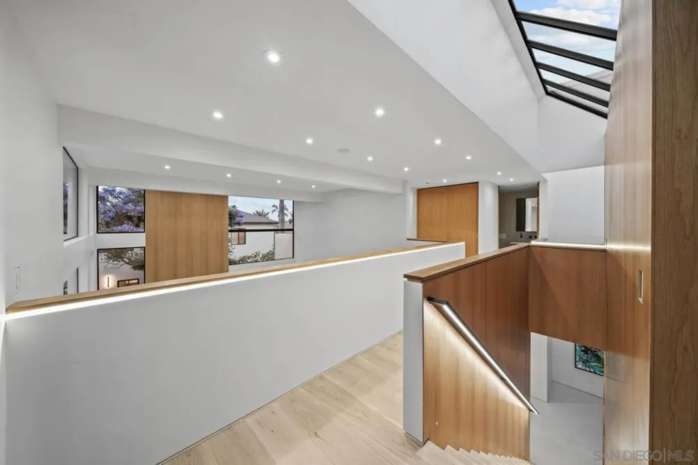 7376 Fay Ave La Jolla, CA 92037