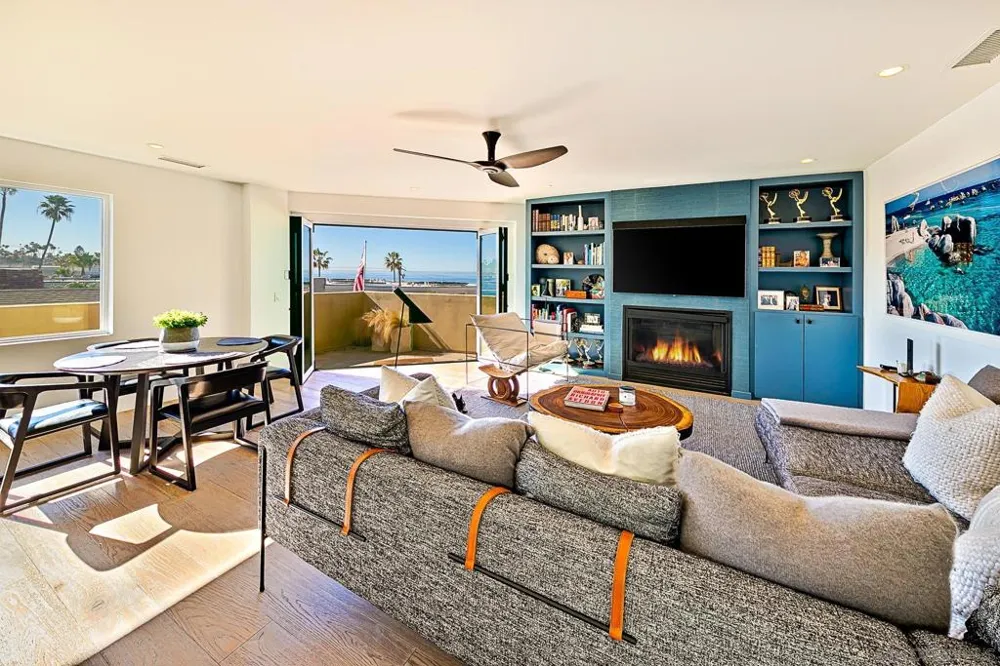 231 Bonair La Jolla, CA 92037