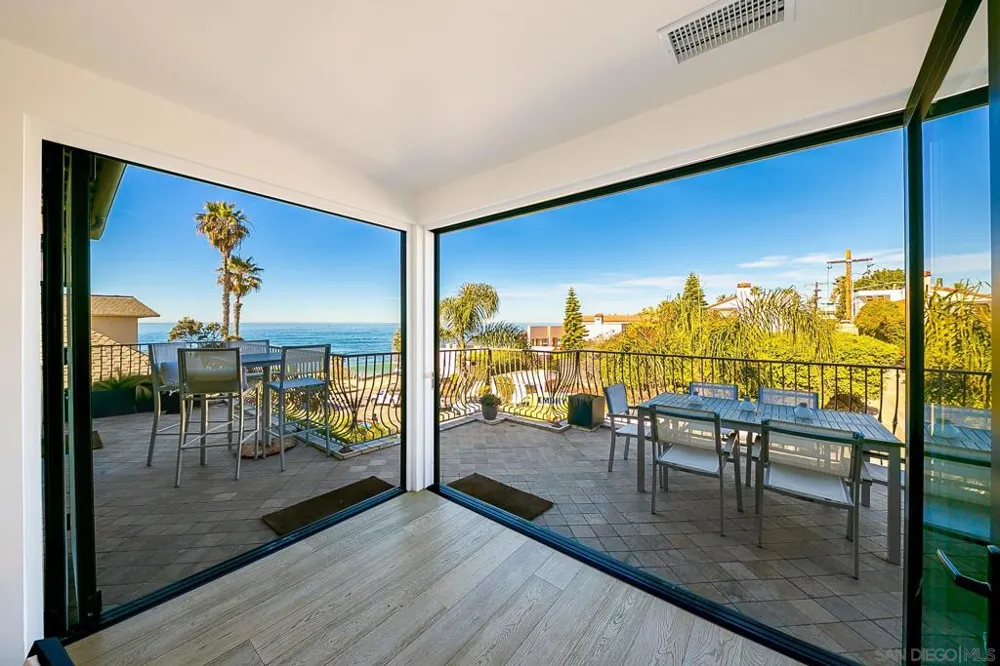 231 Bonair La Jolla, CA 92037