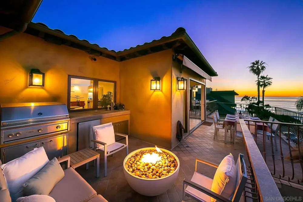 231 Bonair La Jolla, CA 92037
