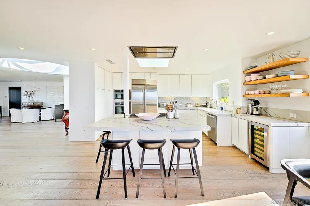 231 Bonair La Jolla, CA 92037