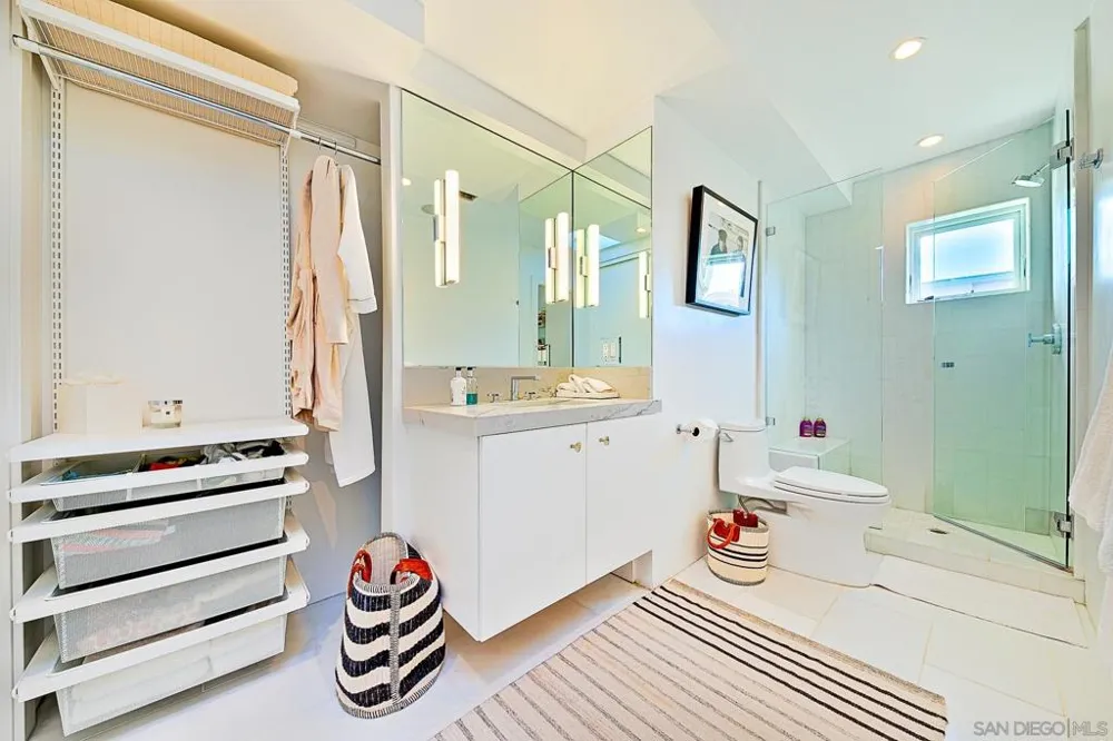 231 Bonair La Jolla, CA 92037