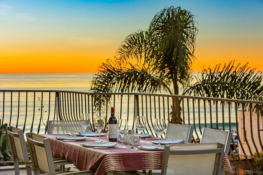 231 Bonair La Jolla, CA 92037
