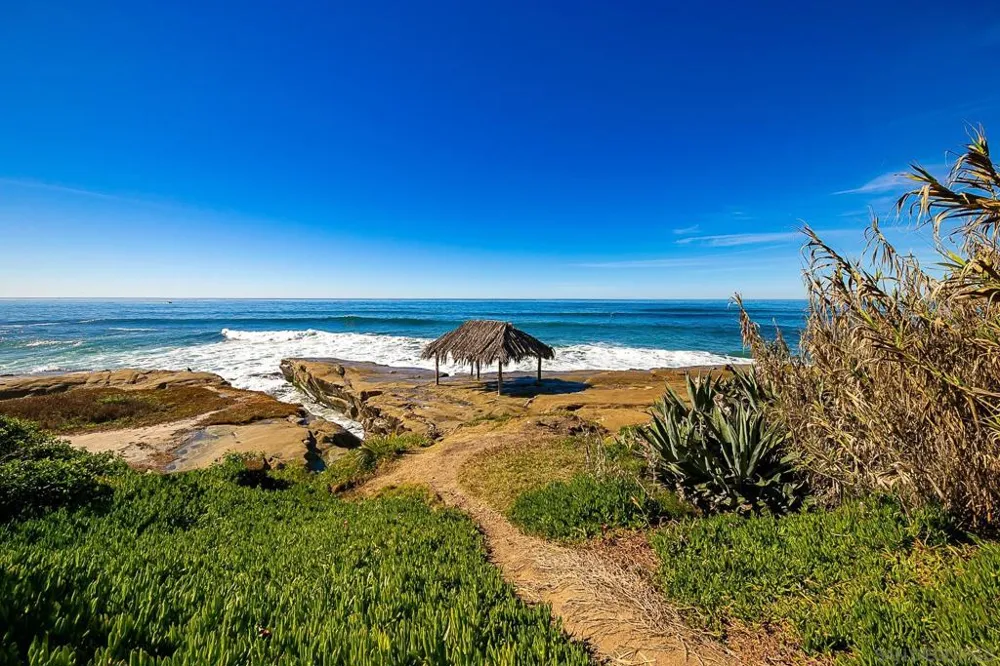 231 Bonair La Jolla, CA 92037