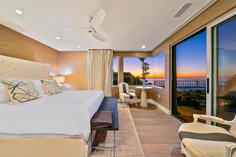 231 Bonair La Jolla, CA 92037