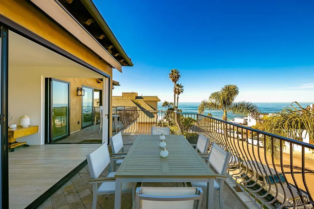 231 Bonair La Jolla, CA 92037