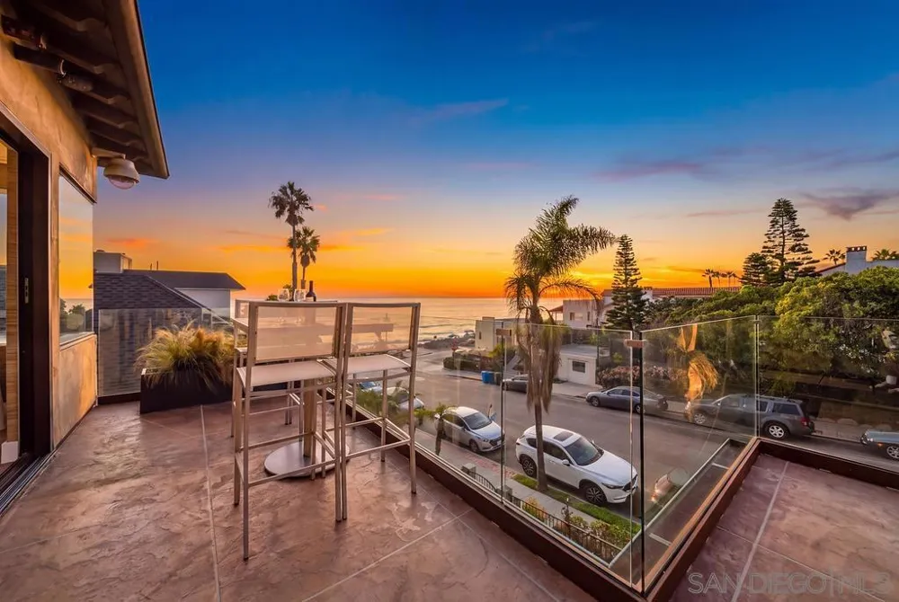 231 Bonair La Jolla, CA 92037