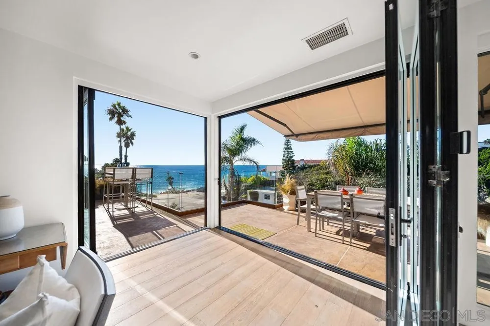 231 Bonair La Jolla, CA 92037