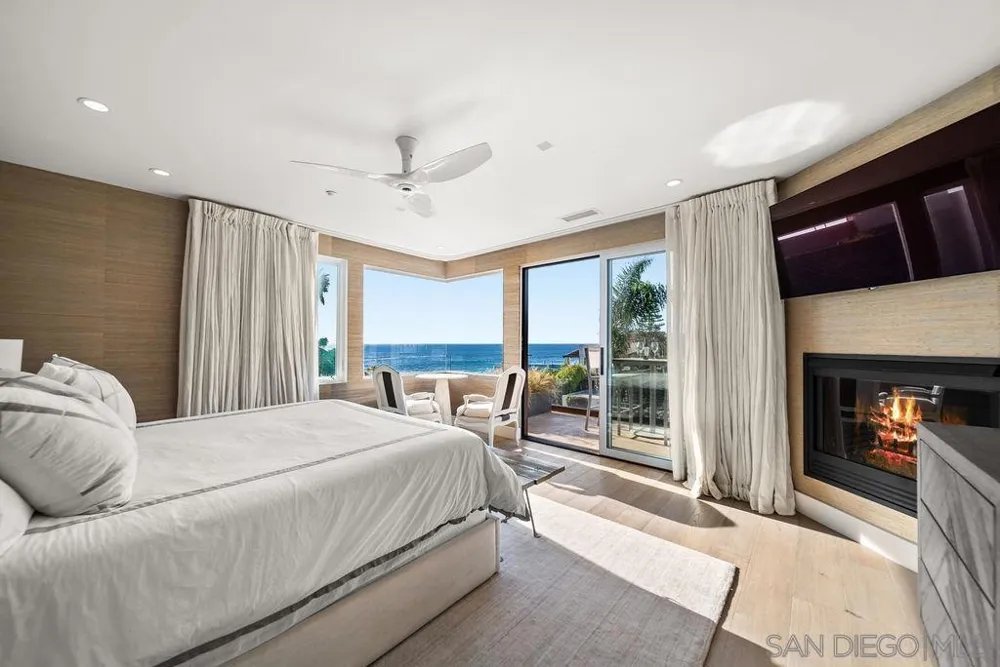 231 Bonair La Jolla, CA 92037