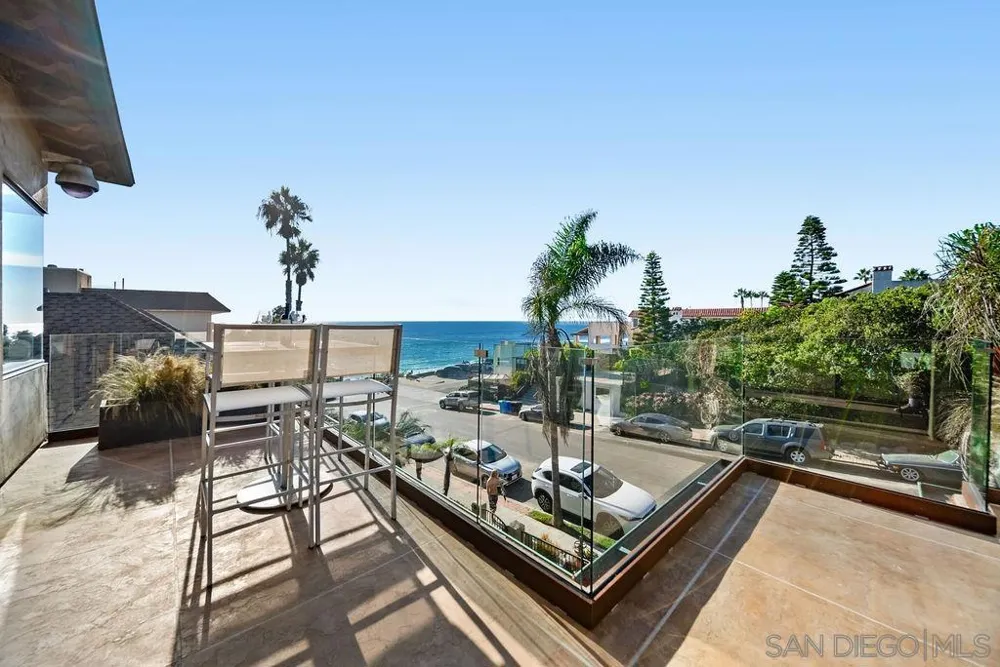 231 Bonair La Jolla, CA 92037