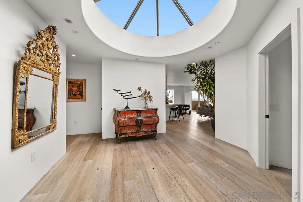231 Bonair La Jolla, CA 92037